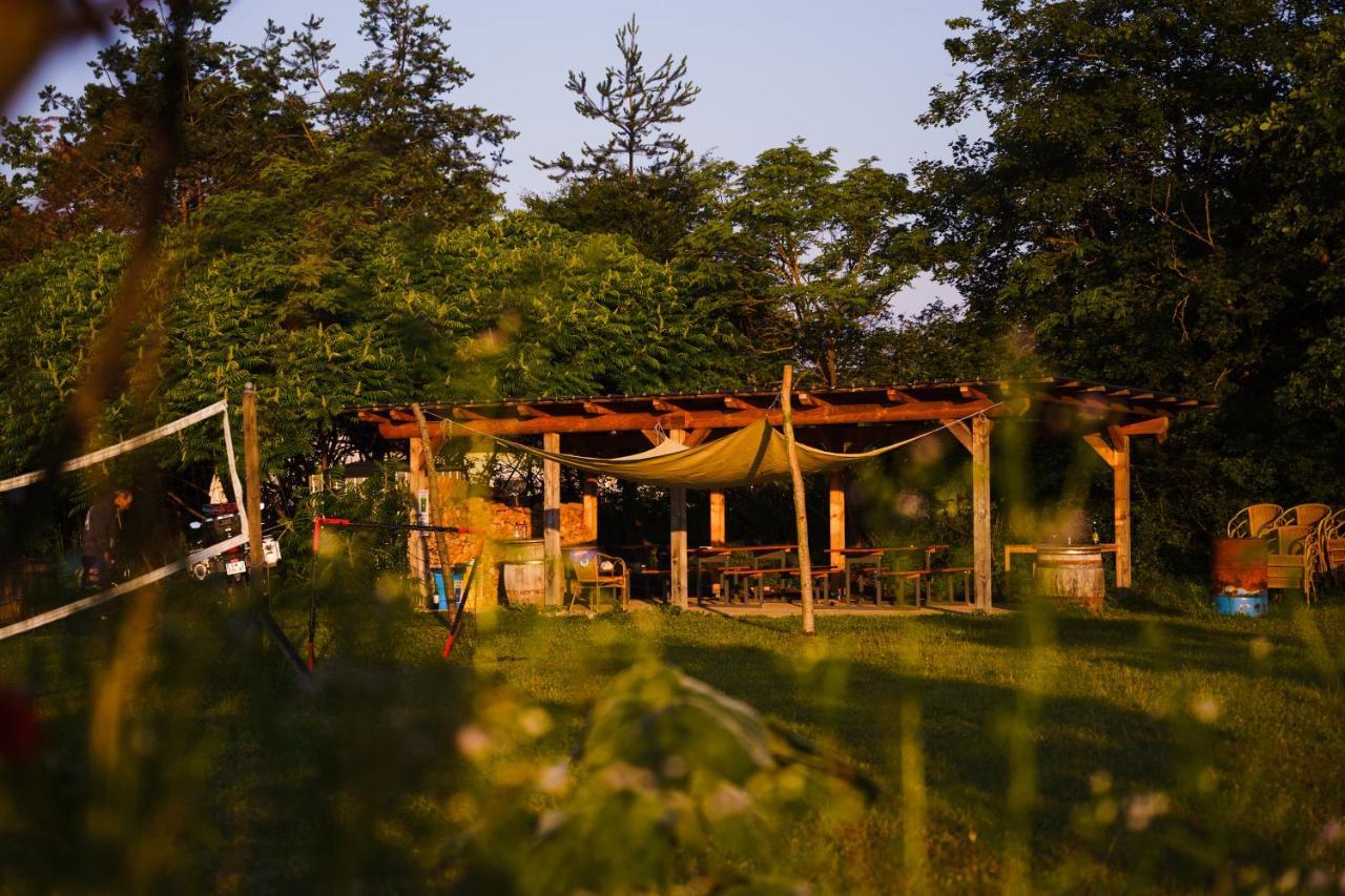 Camping @ Nogometni Golf Ljubljana Hotel Exterior photo